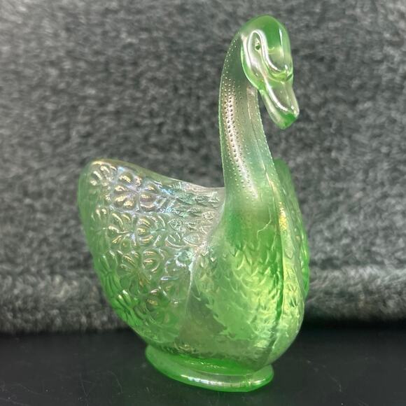 Vintage 1930s Fenton Green Uranium Glass Swan Candy Dish - Picture 13 of 16